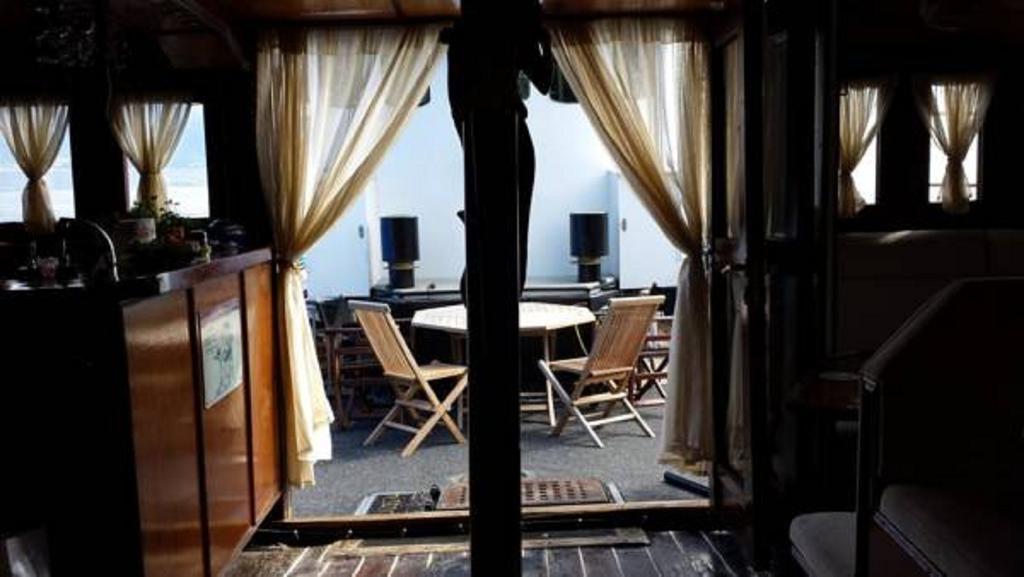 Boat Ms Cutty Jean Hotel Sliema Bagian luar foto
